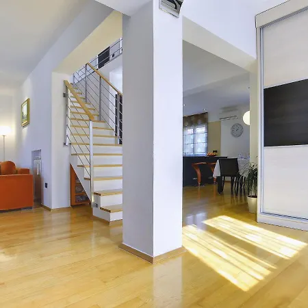 In With Private Pool & Bbq Semesterbostad *