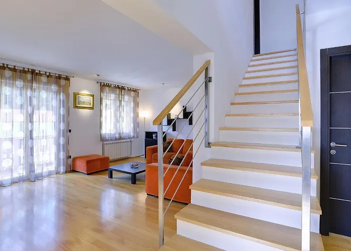 In With Private Pool & Bbq *