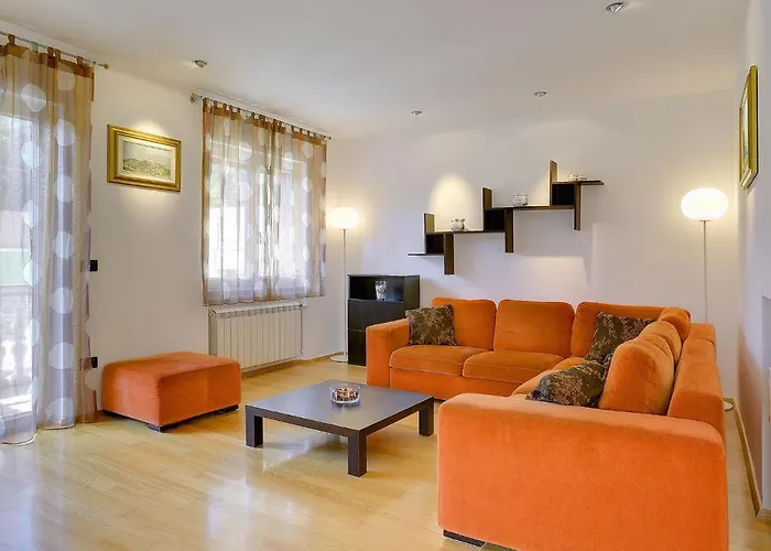 In With Private Pool & Bbq *