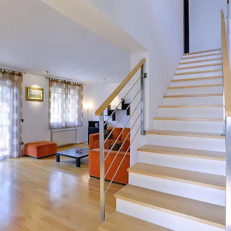 In With Private Pool & Bbq *